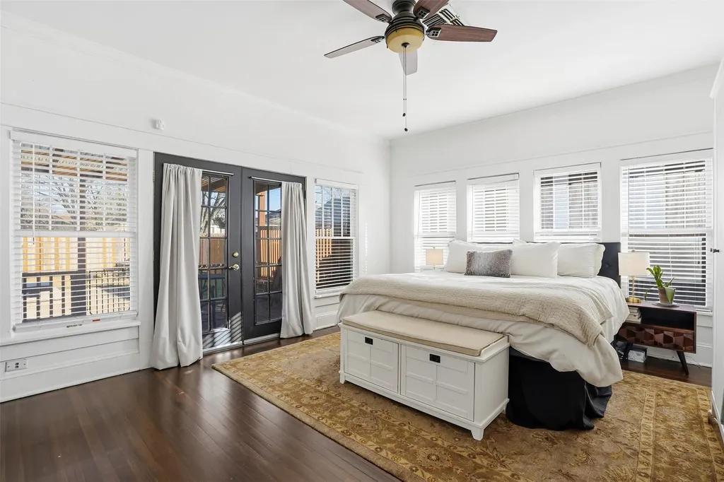 2243 Fairmount Avenue Fort Worth TX 76110