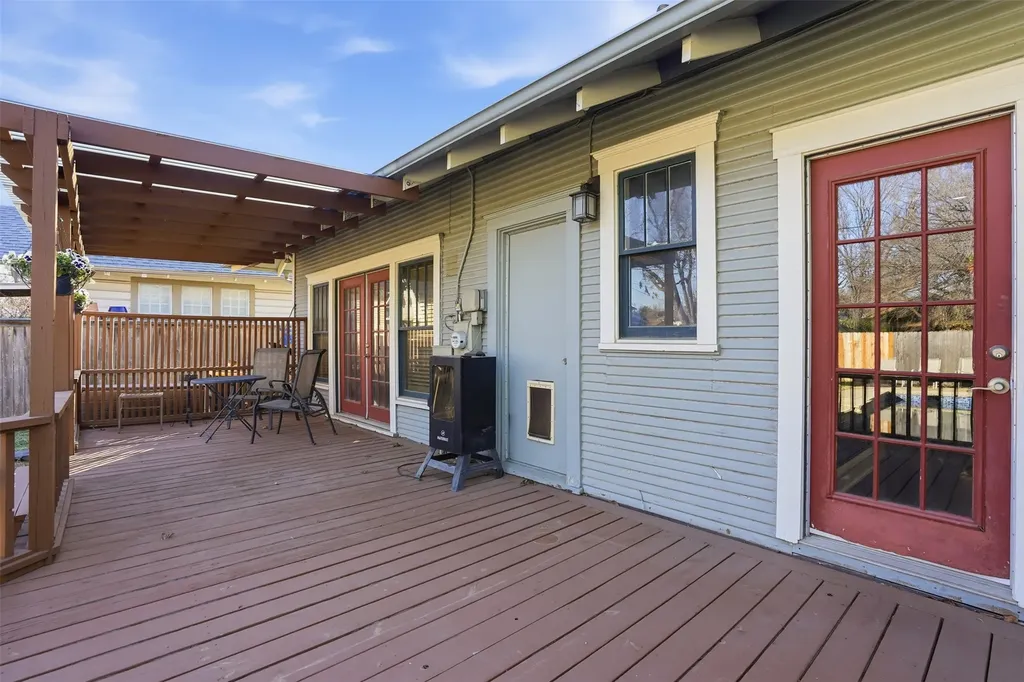 2243 Fairmount Avenue Fort Worth TX 76110