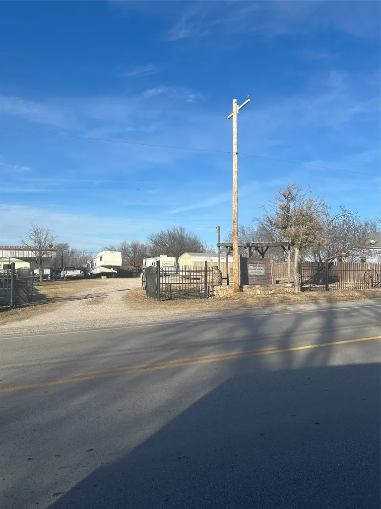 106 Broadway Avenue Newcastle TX 76372