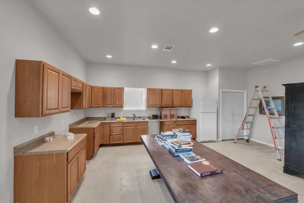 510 Herrin Lane Bertram TX 78605