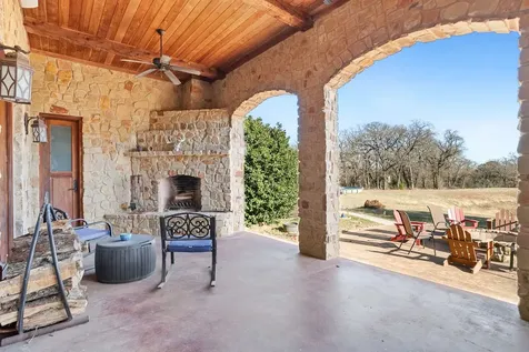 1561 Fm 934 Blum TX 76627