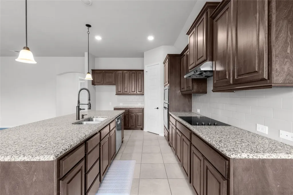 1441 Grassy Meadows Drive Burleson TX 76058