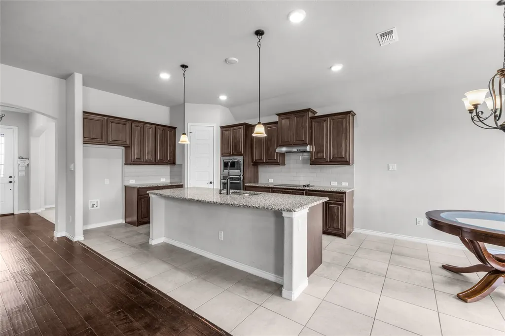 1441 Grassy Meadows Drive Burleson TX 76058