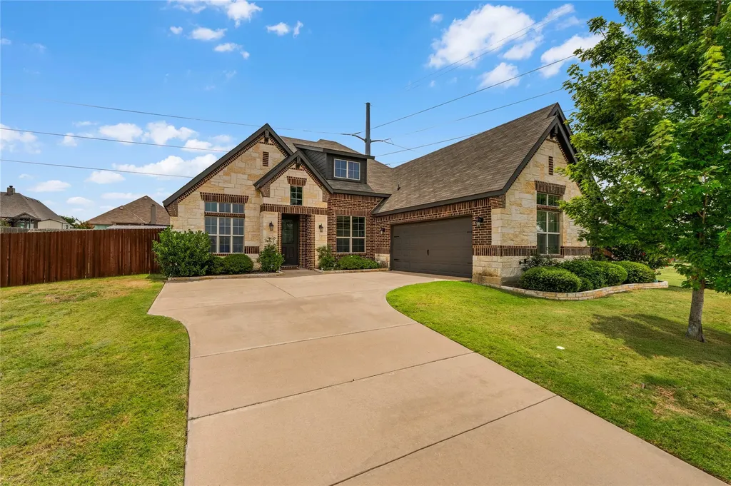 1441 Grassy Meadows Drive Burleson TX 76058