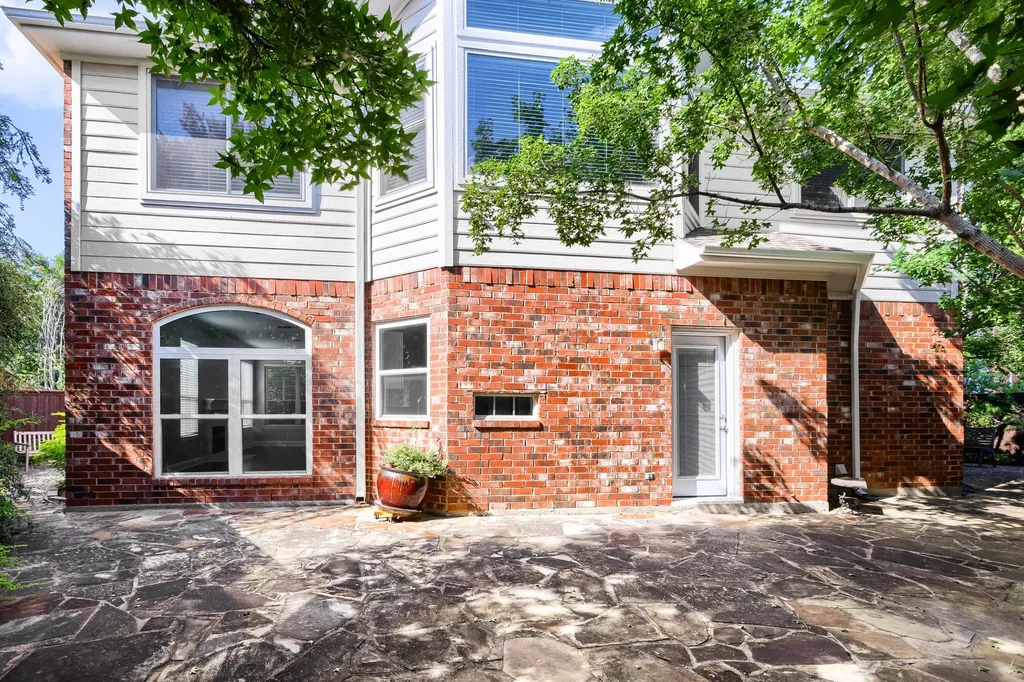 14589 Blueberry Court Addison TX 75001