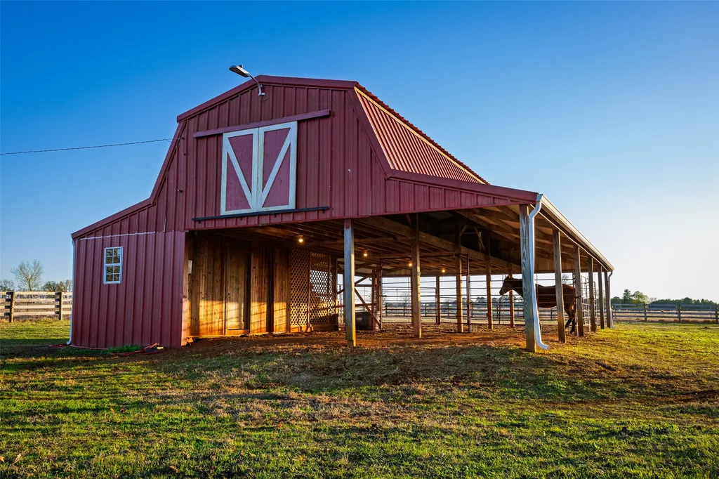 11398 County Road 4177 Laneville TX 75667