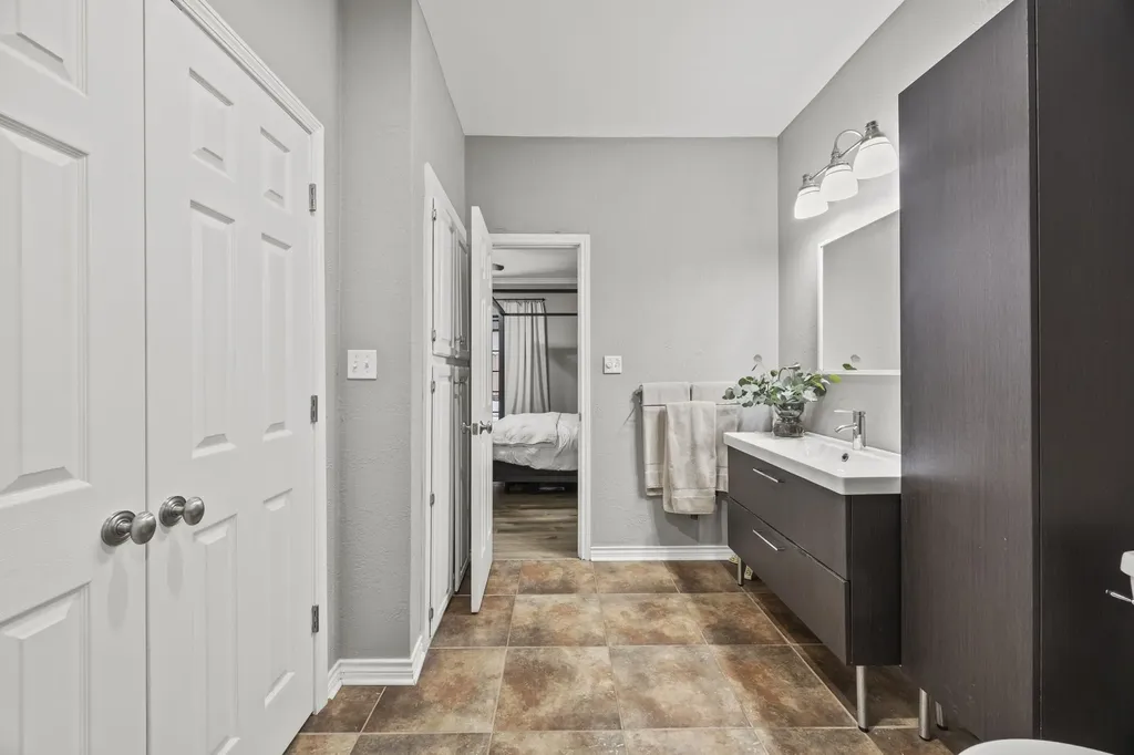 4143 Newton Avenue Dallas TX 75219