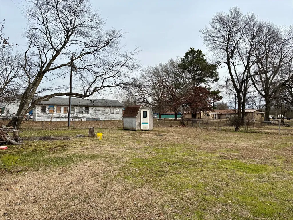 135 1st Street SE Detroit TX 75436