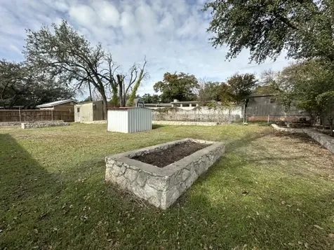107 Manor Street Sonora TX 76950