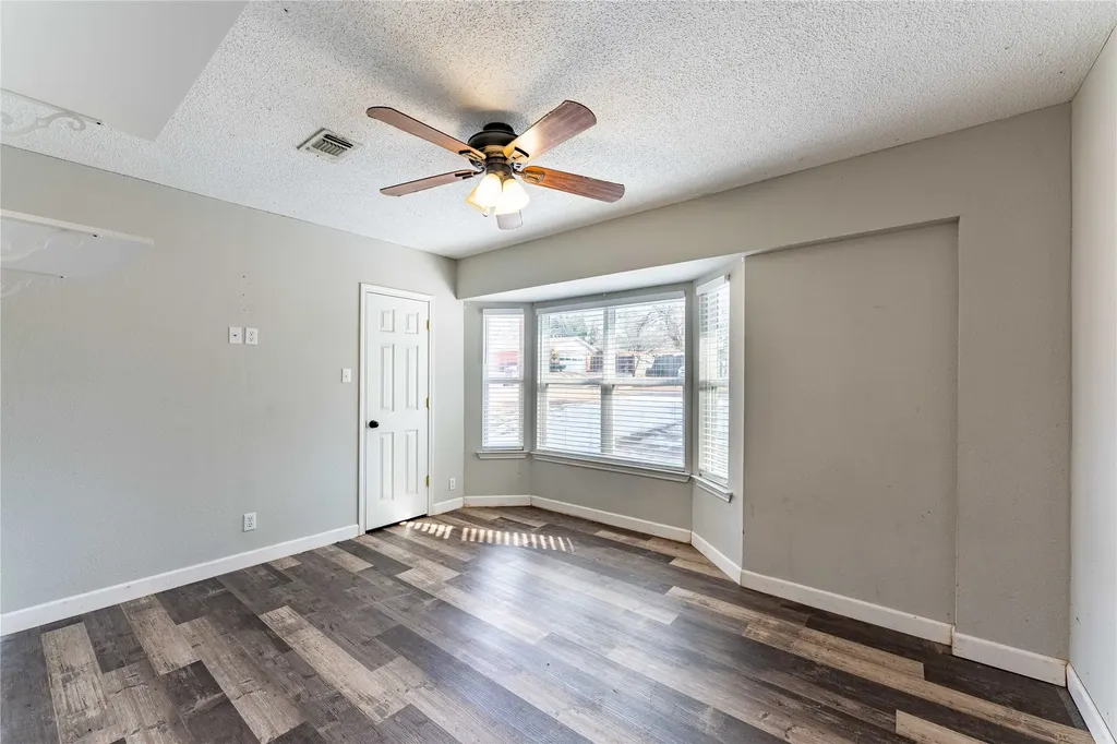 980 29th Street SE Paris TX 75460