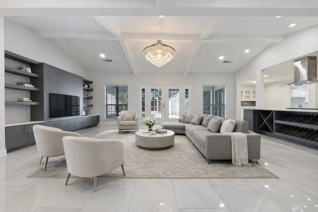 14909 Hillcrest Road Dallas TX 75248