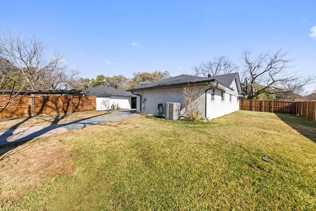14909 Hillcrest Road Dallas TX 75248