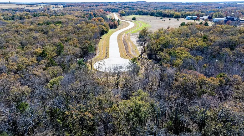2 Shady Oak Lane Valley View TX 76272