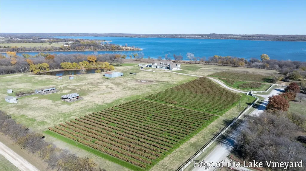 2 Shady Oak Lane Valley View TX 76272