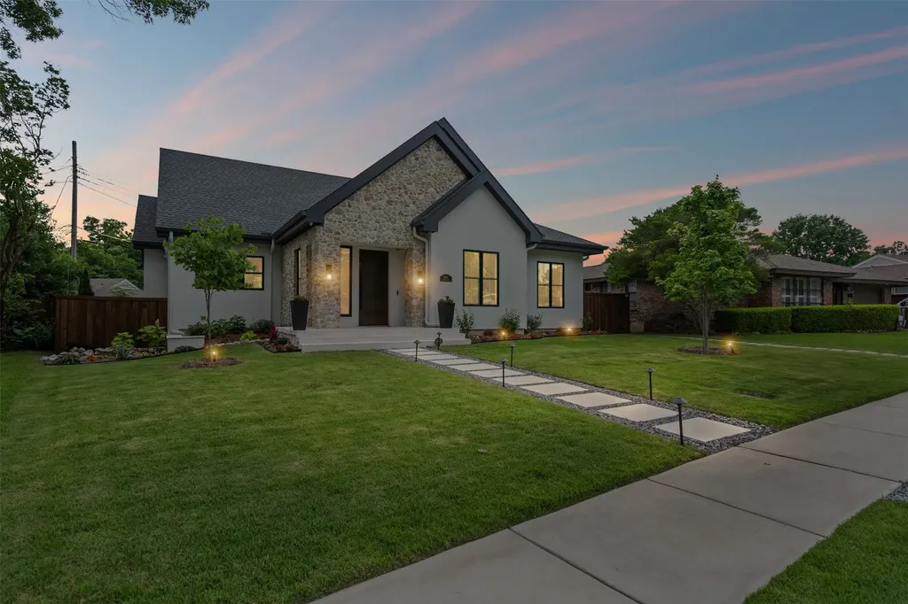 Dallas TX, 9007 Leaside Drive