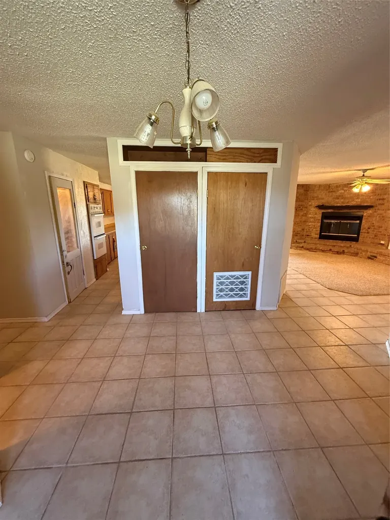 1393 NE County Road 2120 Road NE Powell TX 75153
