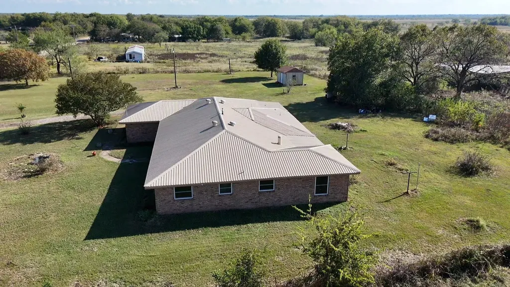 1393 NE County Road 2120 Road NE Powell TX 75153