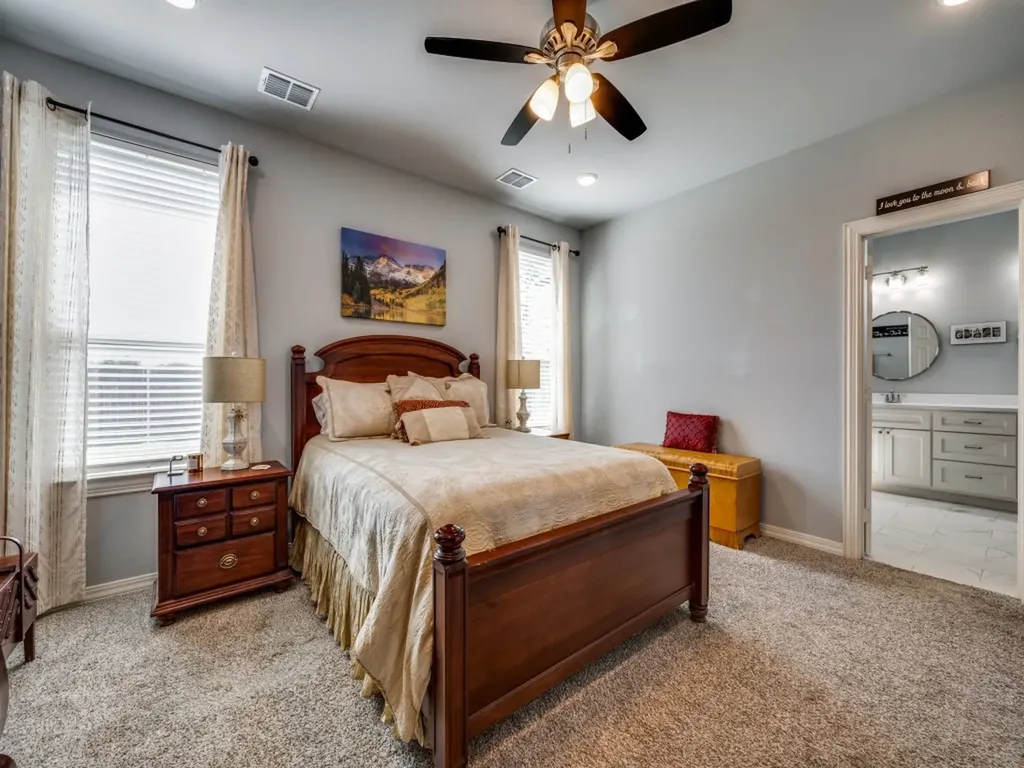 808 Mary Lee Lane Collinsville TX 76233
