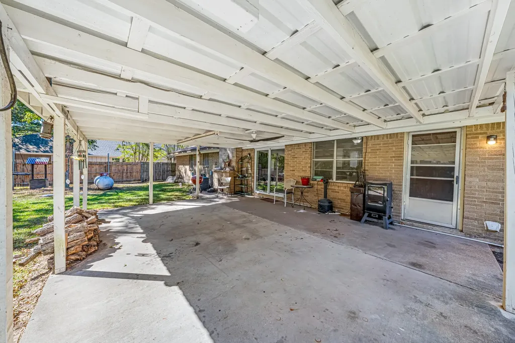 1075 Oak Ridge Drive Oak Ridge TX 75160