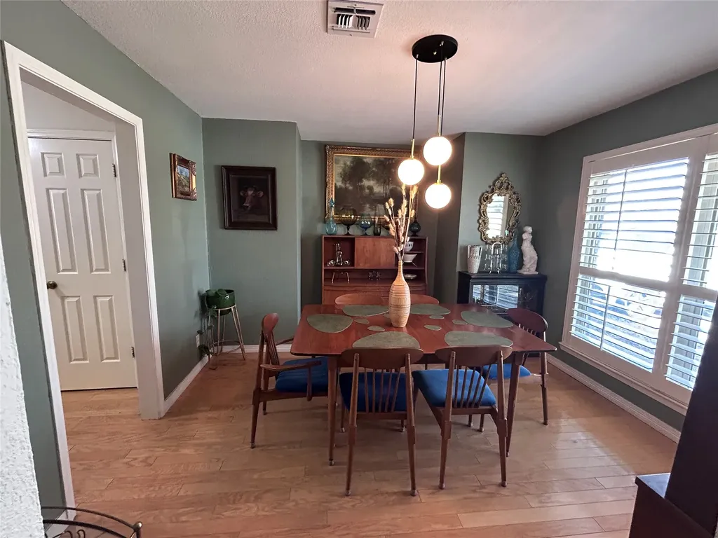 4512 Cimmaron Trail De Cordova TX 76049