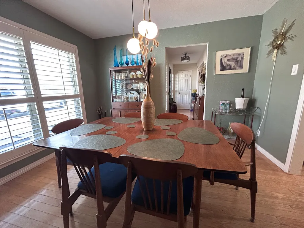 4512 Cimmaron Trail De Cordova TX 76049