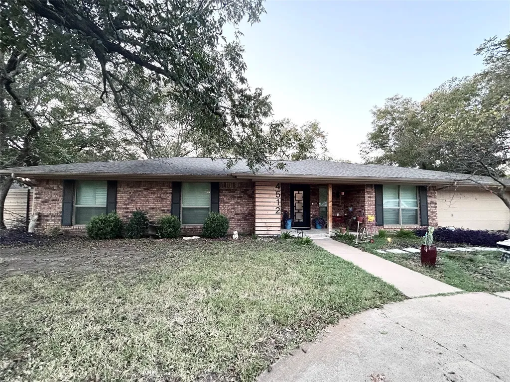 4512 Cimmaron Trail De Cordova TX 76049