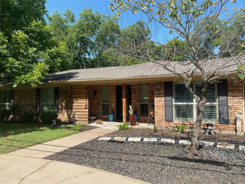 4512 Cimmaron Trail De Cordova TX 76049
