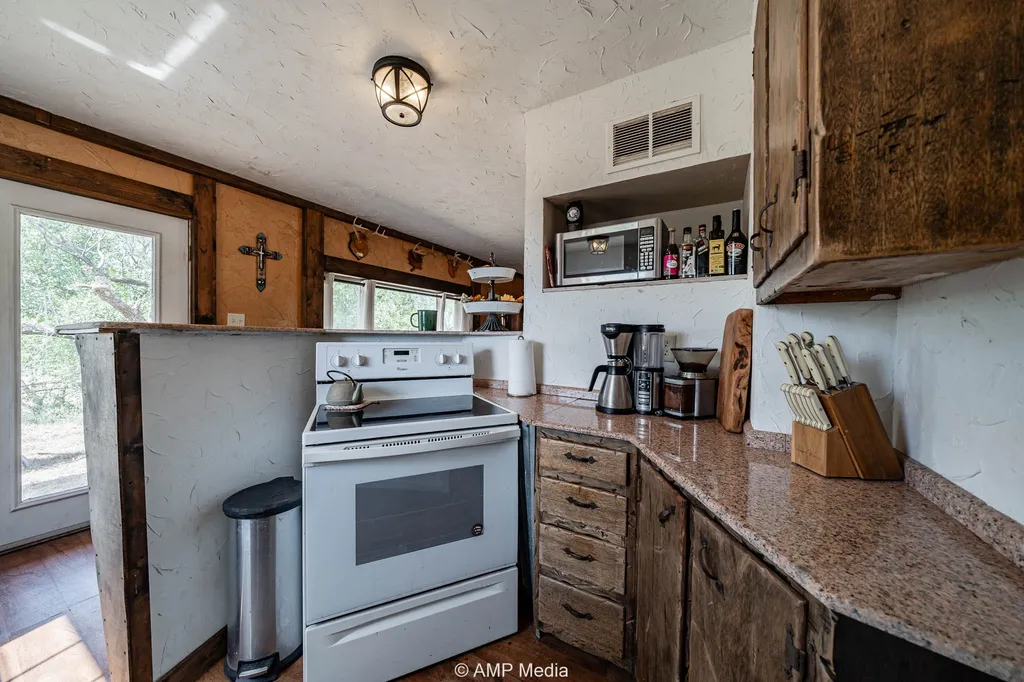4538 County Road 463 Rule TX 79547