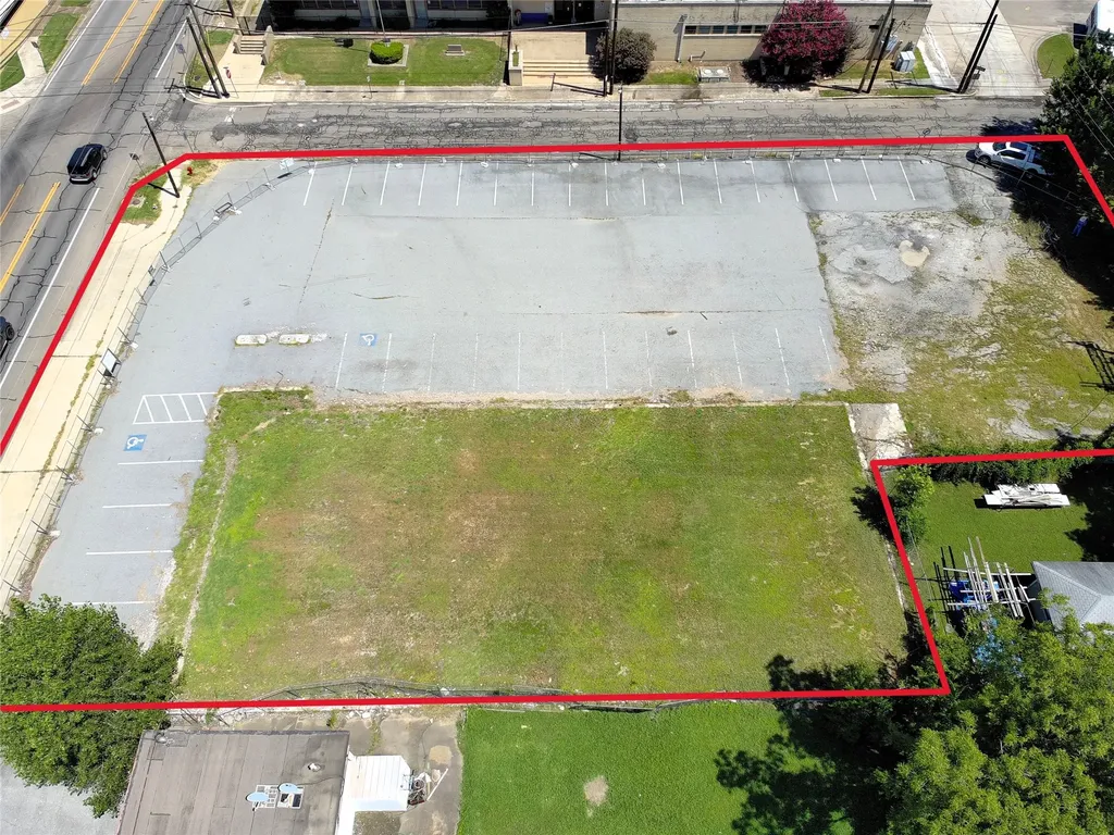 920 N Center Street Bonham TX 75418