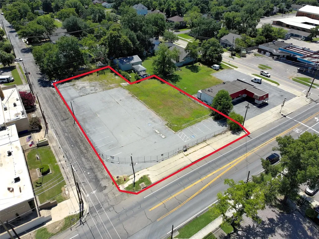 920 N Center Street Bonham TX 75418