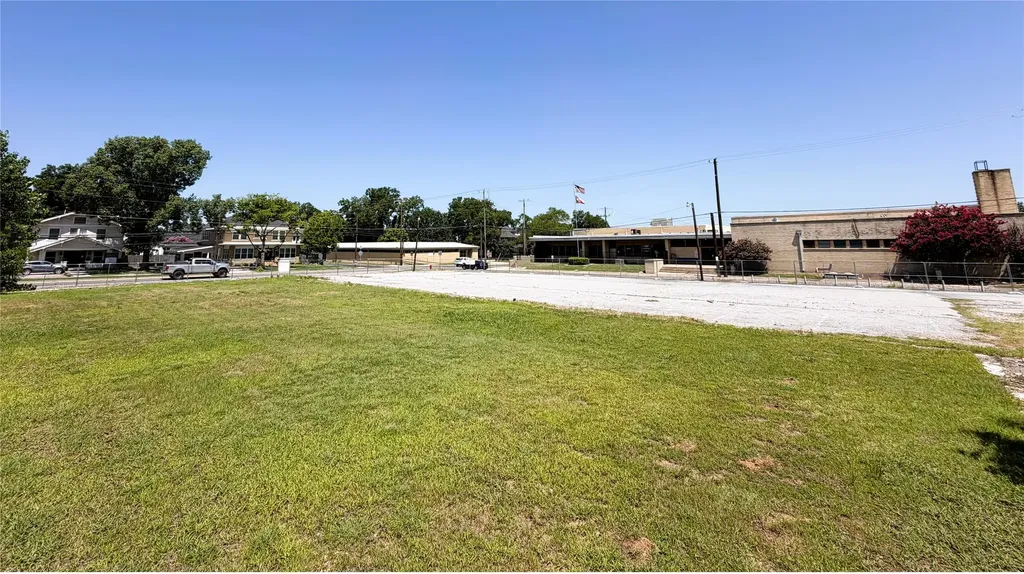 920 N Center Street Bonham TX 75418