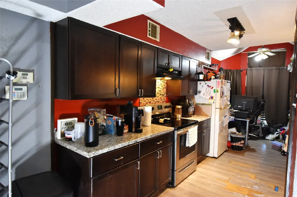 1722 Twin Court Place Garland TX 75044