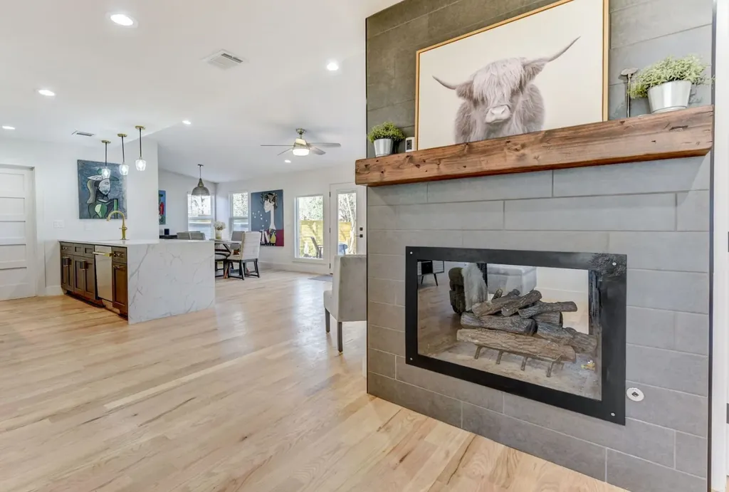 7002 Whispering Oaks Drive Austin TX 78745