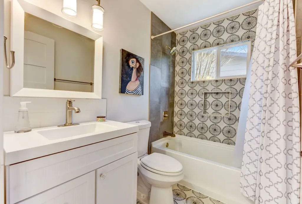 7002 Whispering Oaks Drive Austin TX 78745