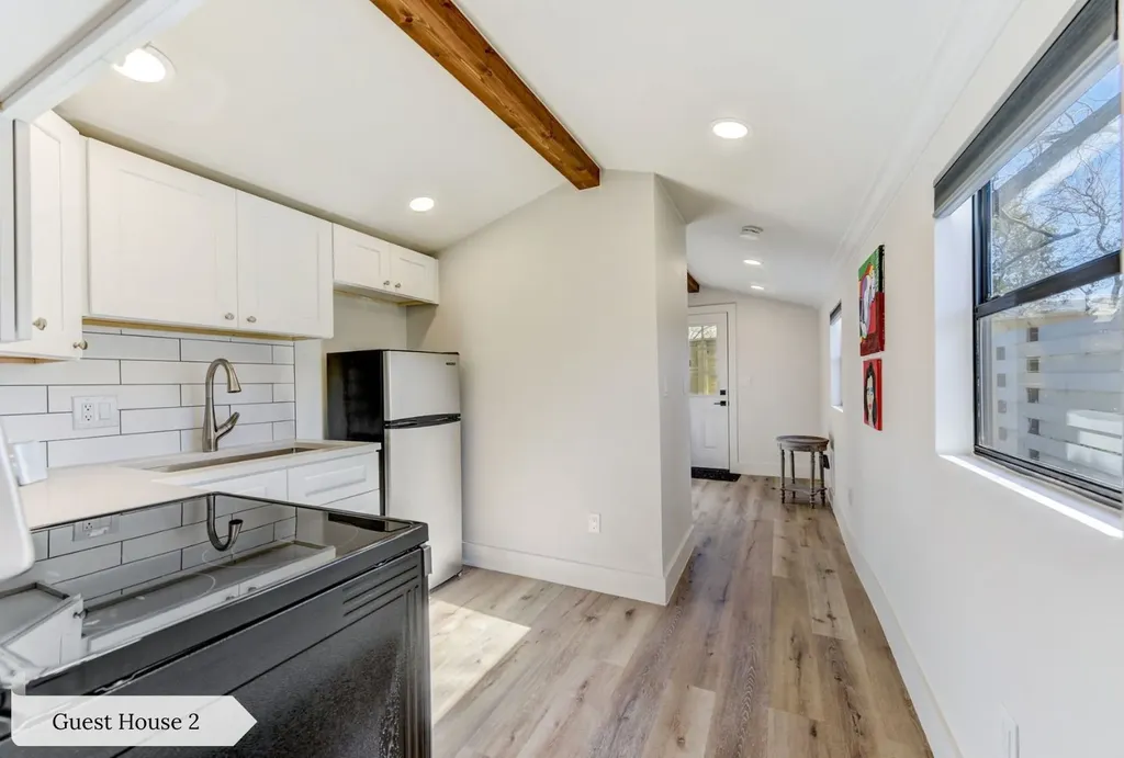 7002 Whispering Oaks Drive Austin TX 78745