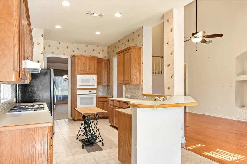 1614 Villa Court Corinth TX 76210