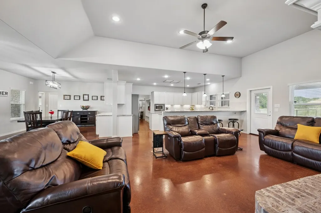 2435 Cobler Road Collinsville TX 76233