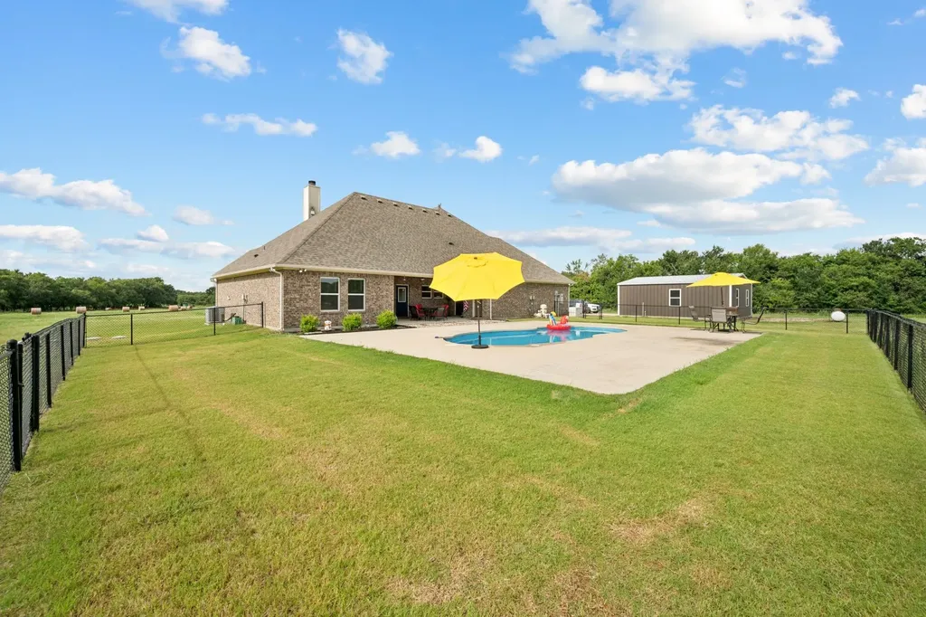 2435 Cobler Road Collinsville TX 76233