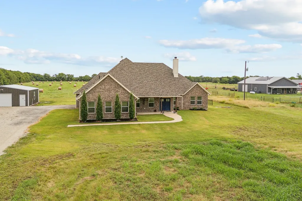 2435 Cobler Road Collinsville TX 76233