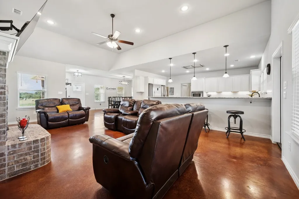 2435 Cobler Road Collinsville TX 76233