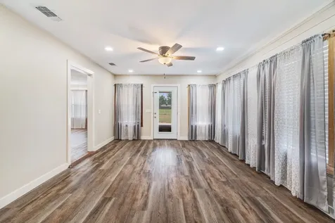 201 Fm 906 W Powderly TX 75473