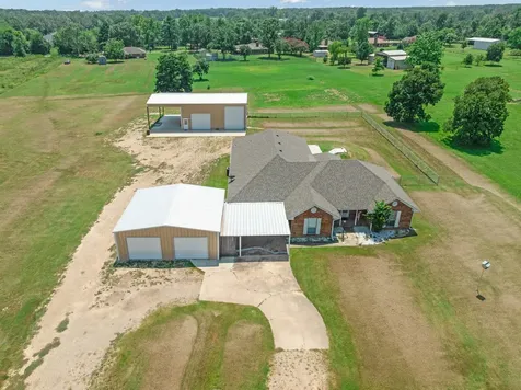 201 Fm 906 W Powderly TX 75473