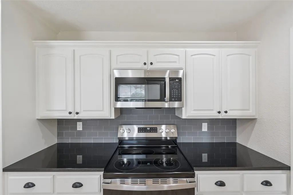 1006 Eagle Drive Eddy TX 76524