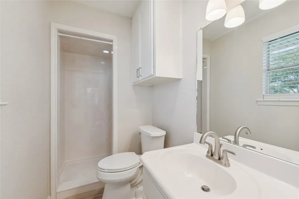 1006 Eagle Drive Eddy TX 76524