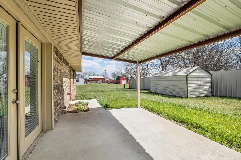 1006 Eagle Drive Eddy TX 76524