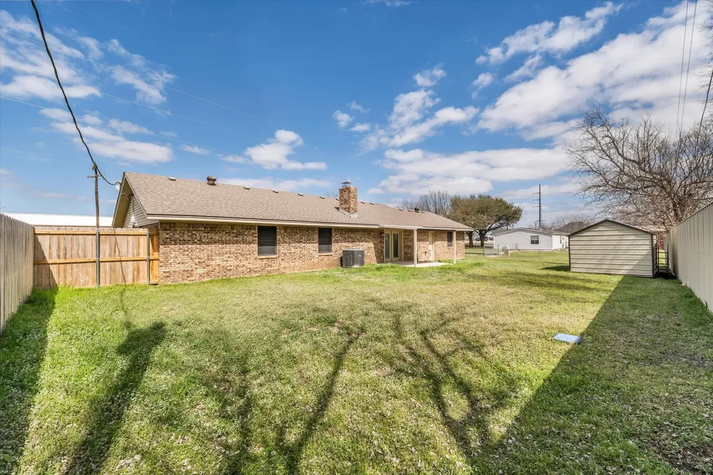 1006 Eagle Drive Eddy TX 76524