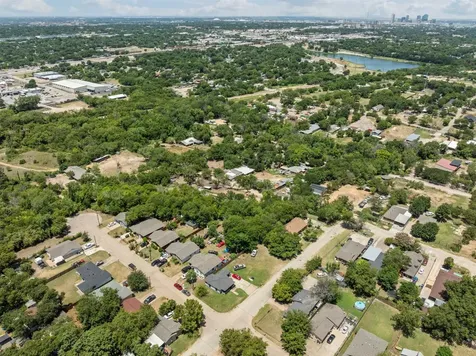 1152 Elva Warren Street Fort Worth TX 76115