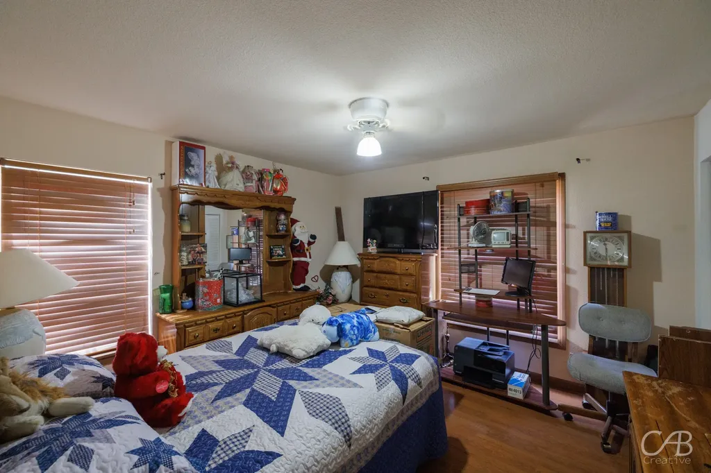 1406 W Commerce Street Eastland TX 76448