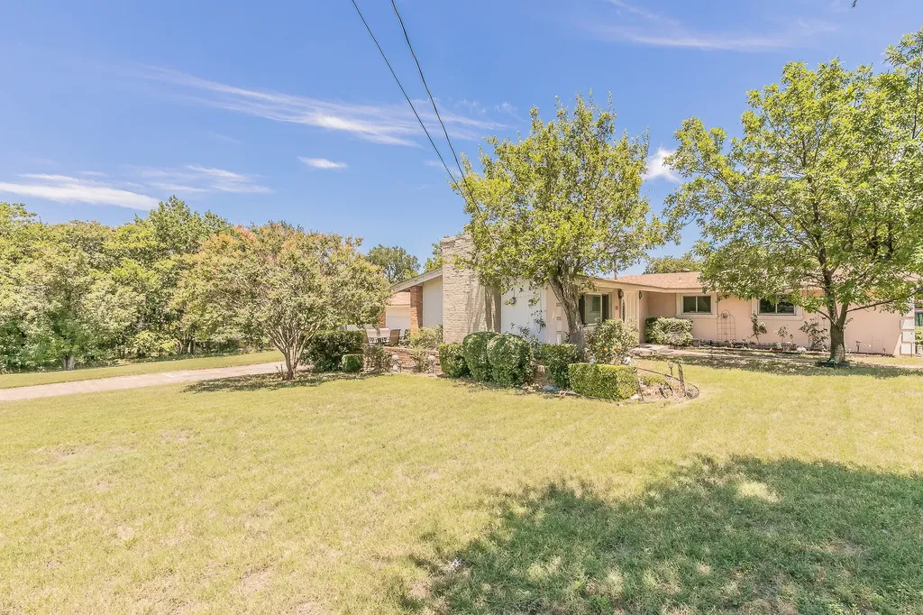 6207 Lyndon B Johnson Freeway Dallas TX 75240