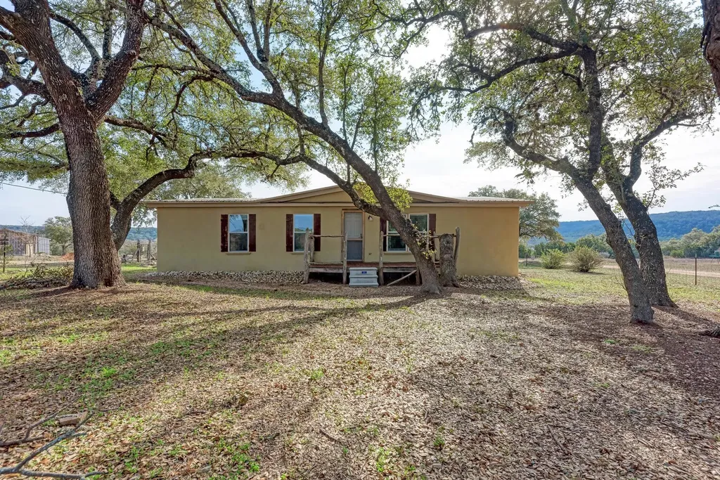 1395 Mountain Creek Road Marble Falls TX 78654